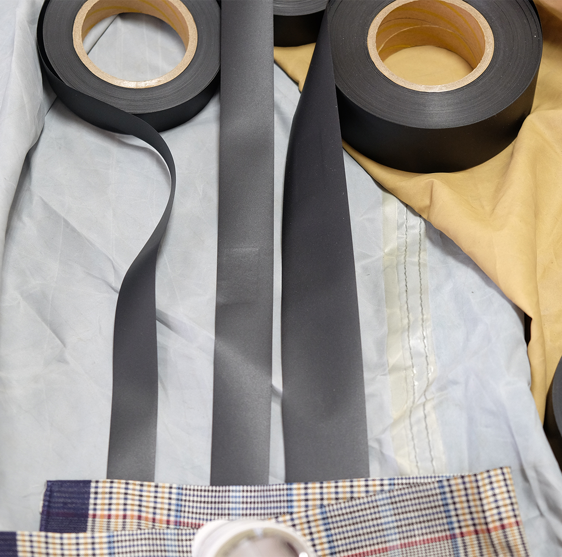 Ynak テント タープ フライ シート 適合 補修 メンテナンス 用 強力 シームテープ アイロン圧着 説明書付き ブラック 幅35mm 長さ50m Ynak Store